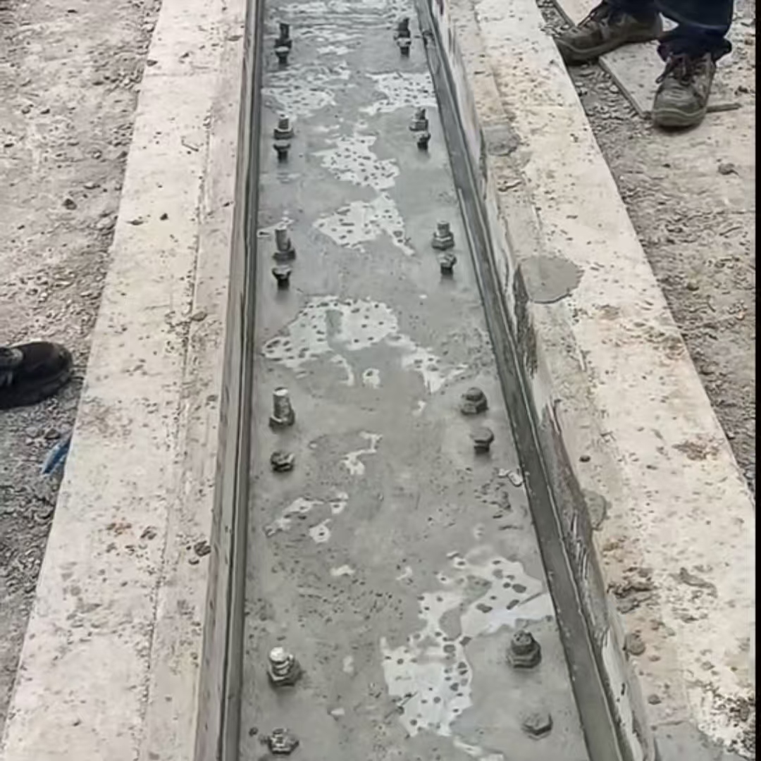 新都港口码头起重机龙门吊重型机械设备稳固用早强快凝轨道胶泥